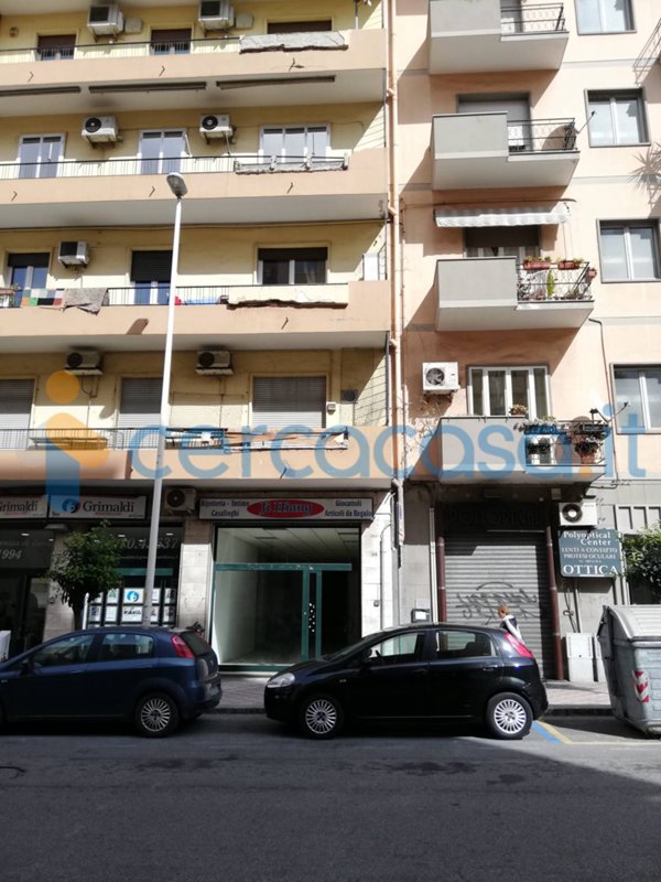 locale commerciale in vendita a Cagliari in zona San Benedetto