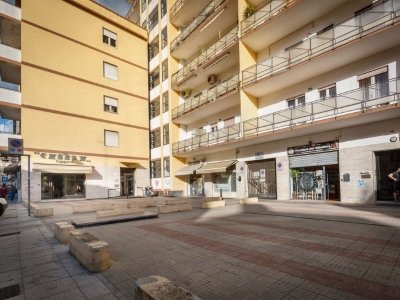 locale commerciale in vendita a Cagliari in zona Villanova