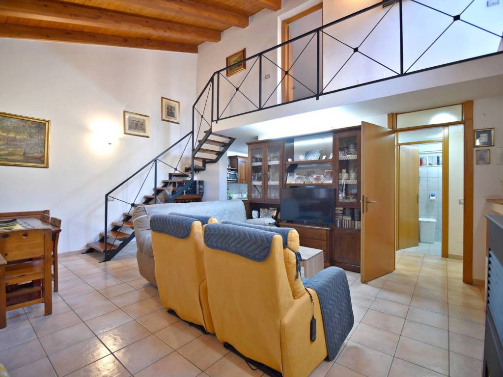 casa indipendente in vendita a Cagliari in zona Pirri