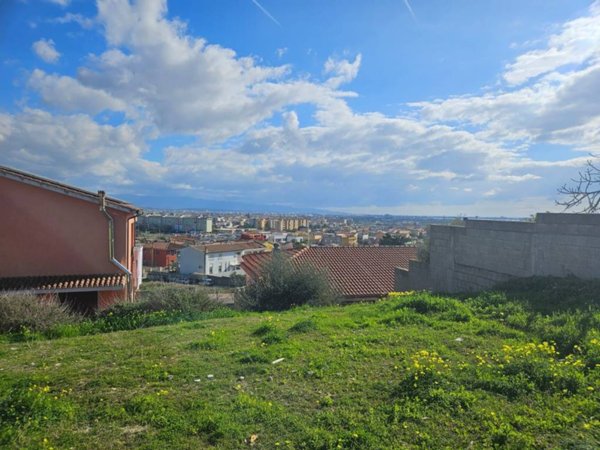 terreno edificabile in vendita a Cagliari in zona Pirri