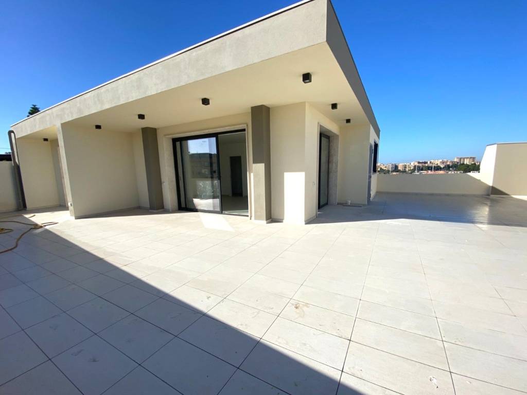 appartamento in vendita a Cagliari in zona Fonsarda / zona Giudici