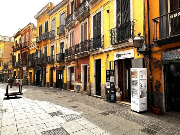 appartamento in vendita a Cagliari in zona Stampace/Punici