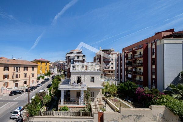 casa indipendente in vendita a Cagliari in zona Bonaria