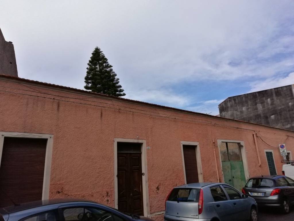 appartamento in vendita a Cagliari in zona Pirri