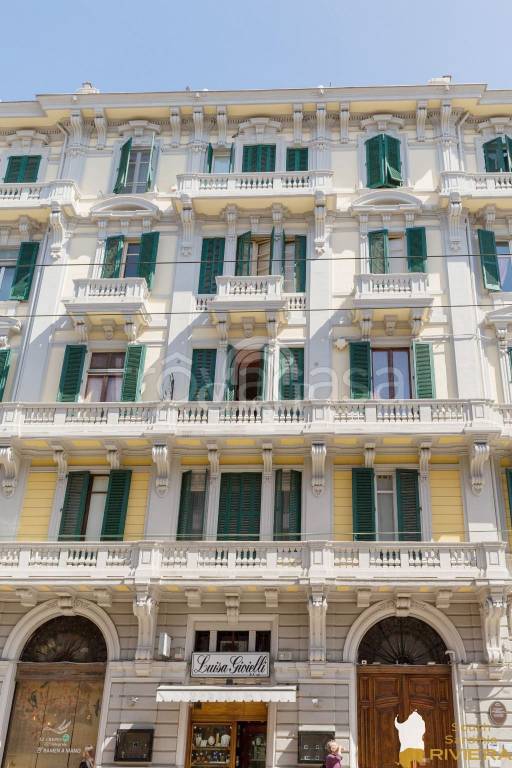 appartamento in vendita a Cagliari in zona Marina