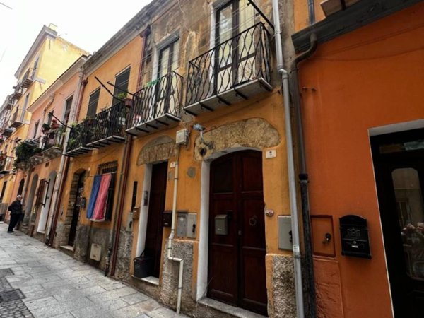 appartamento in vendita a Cagliari in zona Marina