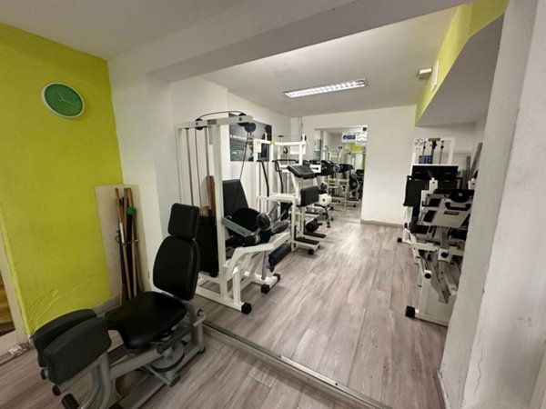 locale commerciale in vendita a Cagliari in zona Genneruxi