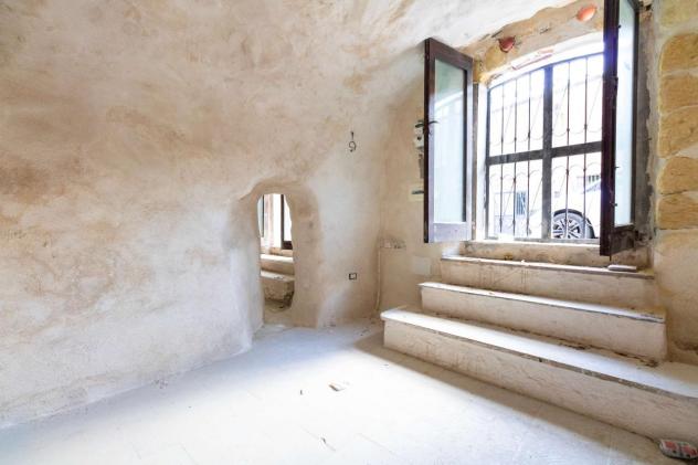 negozio in vendita a Cagliari in zona Castello