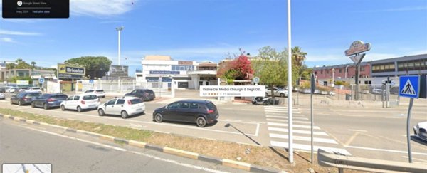 locale commerciale in vendita a Cagliari