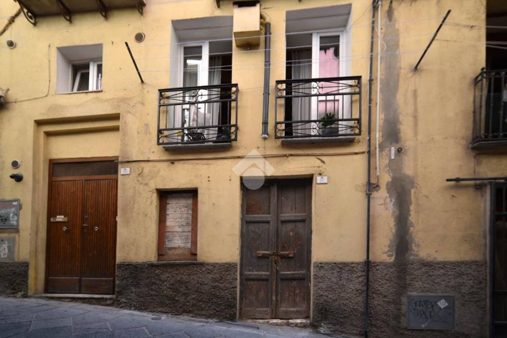 appartamento in vendita a Cagliari in zona Castello