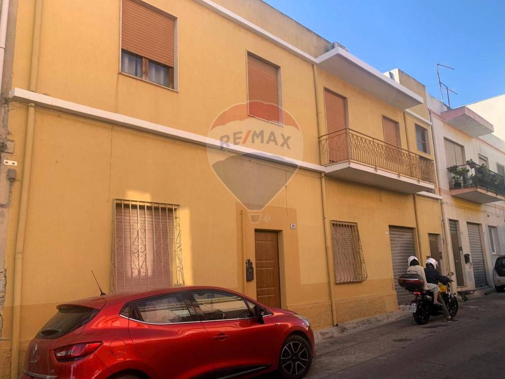 appartamento in vendita a Cagliari in zona Pirri