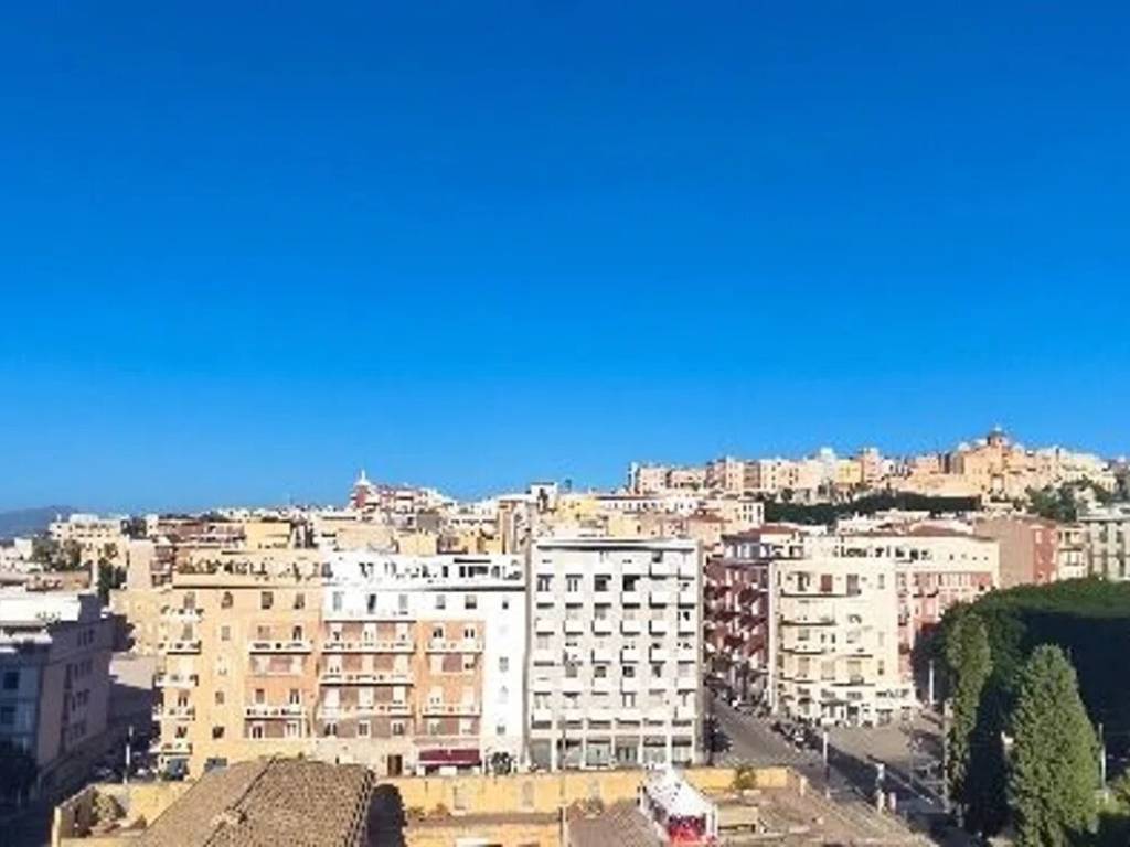 appartamento in vendita a Cagliari in zona Villanova