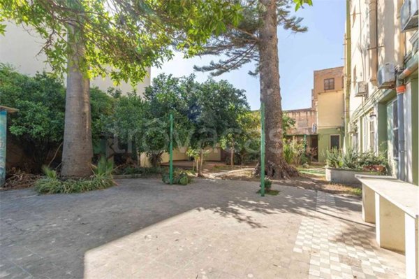 appartamento in vendita a Cagliari in zona Villanova