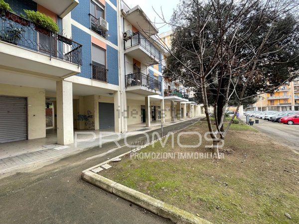 locale commerciale in vendita a Cagliari in zona Genneruxi