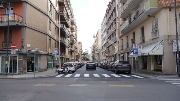 locale commerciale in vendita a Cagliari in zona Villanova