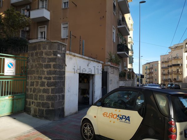 locale commerciale in vendita a Cagliari in zona Monte Urpinu