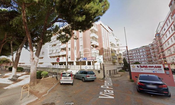 negozio in vendita a Cagliari in zona Is Mirrionis/San Michele