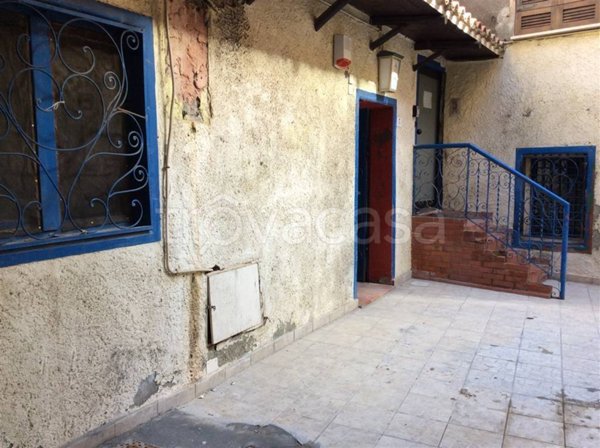 appartamento in vendita a Cagliari in zona Villanova