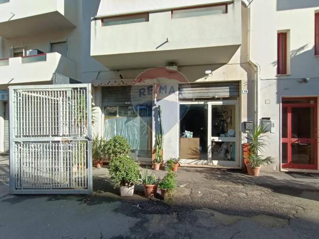 negozio in vendita a Cagliari in zona Is Mirrionis/San Michele