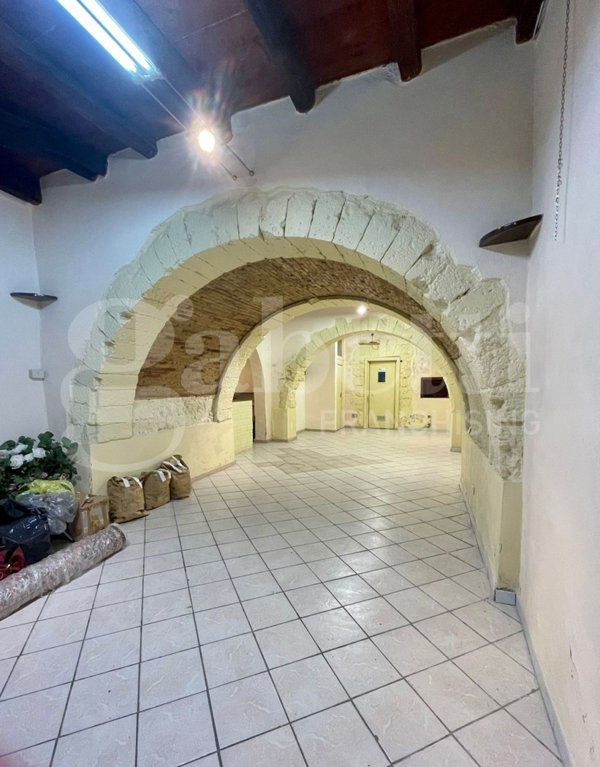 negozio in vendita a Cagliari
