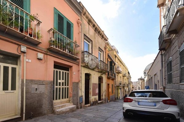 appartamento in vendita a Cagliari in zona Stampace/Punici