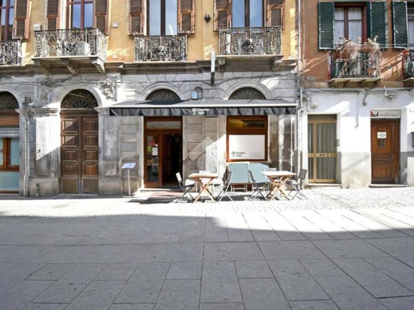 negozio in vendita a Cagliari in zona Stampace/Punici