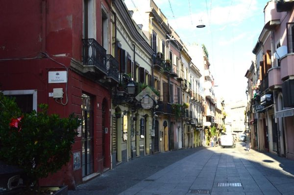 negozio in vendita a Cagliari in zona Stampace/Punici