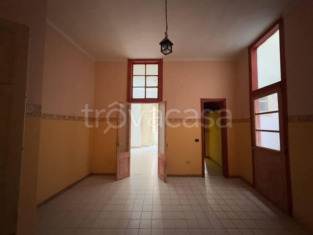 appartamento in vendita a Cagliari in zona Villanova