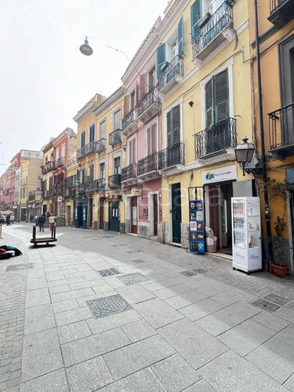 negozio in vendita a Cagliari in zona Stampace/Punici