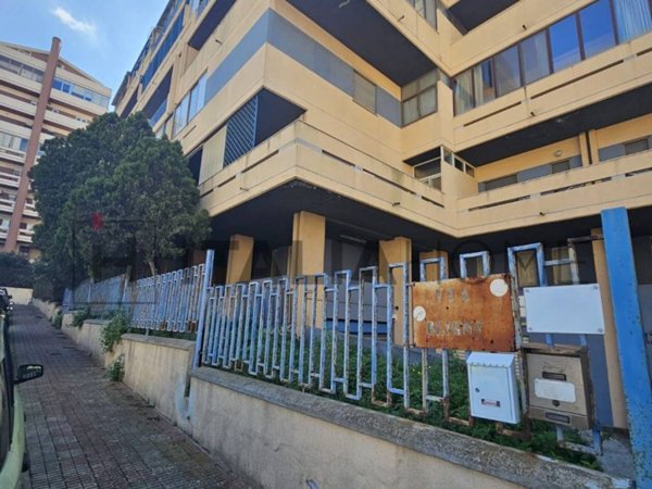ufficio in vendita a Cagliari in zona Is Mirrionis/San Michele