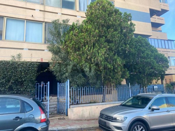 ufficio in vendita a Cagliari in zona Is Mirrionis/San Michele