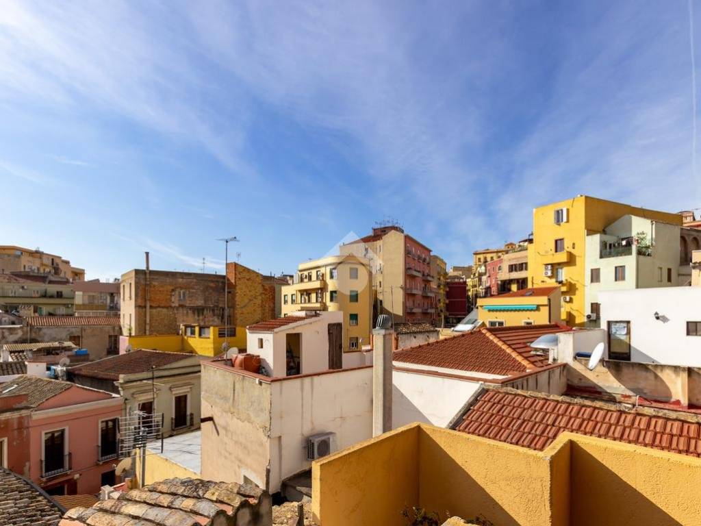 appartamento in vendita a Cagliari in zona Villanova