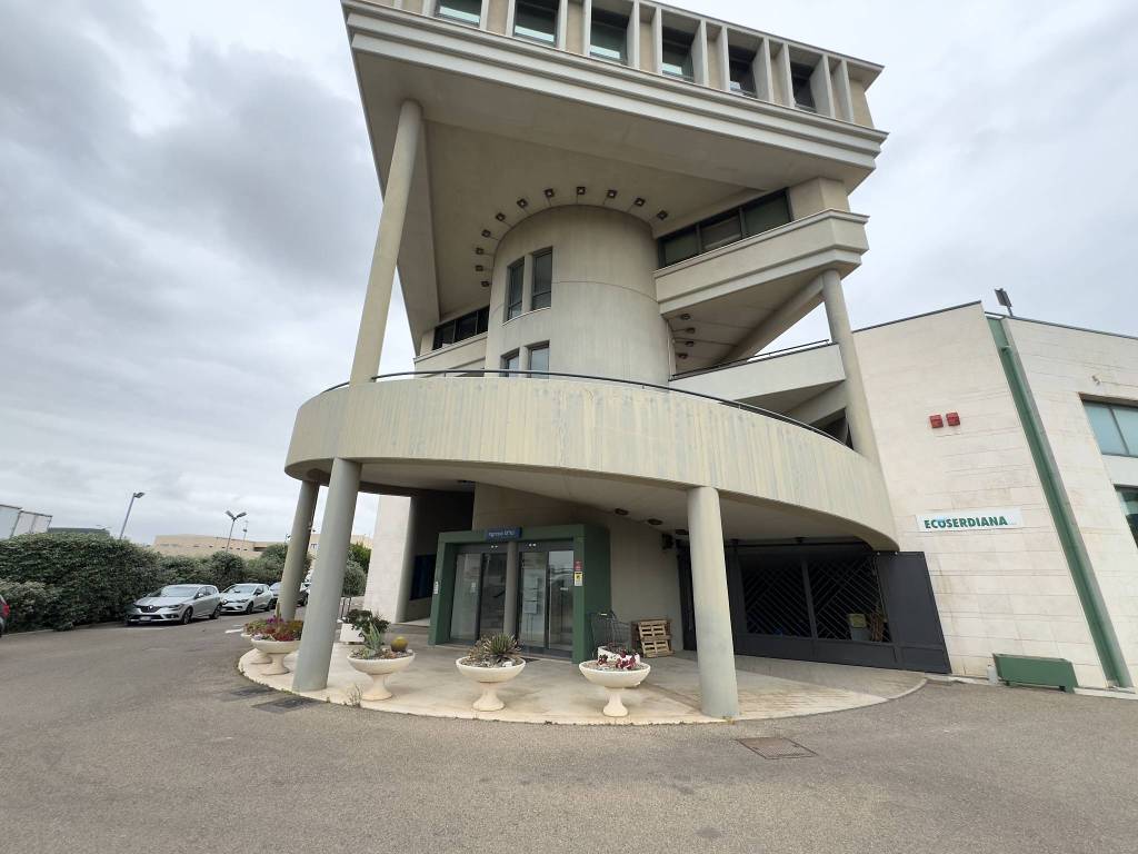 ufficio in vendita a Cagliari in zona Sant'Avendrace