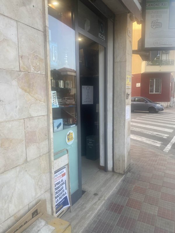 negozio in vendita a Cagliari in zona San Benedetto