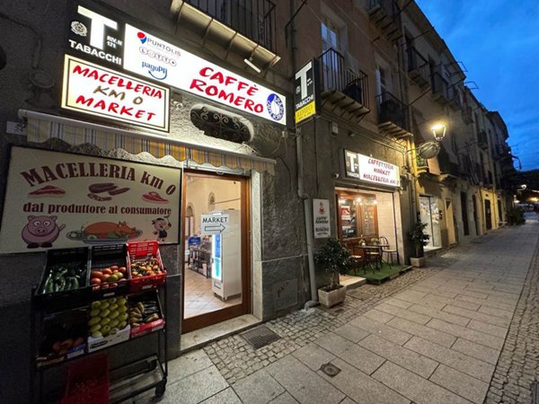 appartamento in vendita a Cagliari in zona Villanova