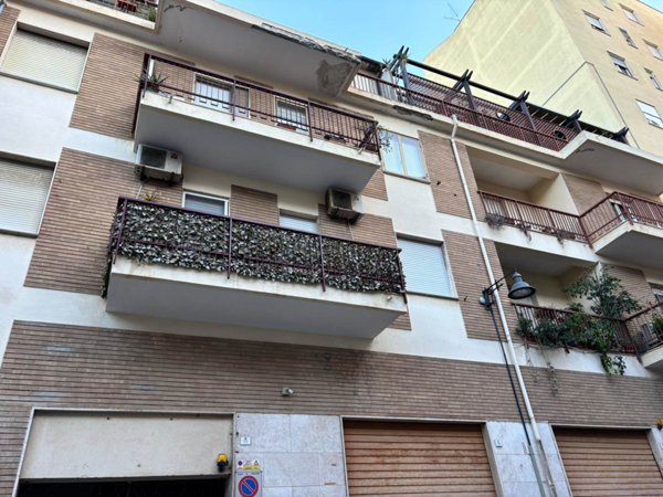 appartamento in vendita a Cagliari in zona Villanova