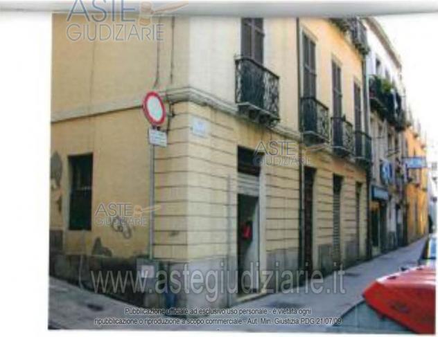 negozio in vendita a Cagliari in zona Tribunale