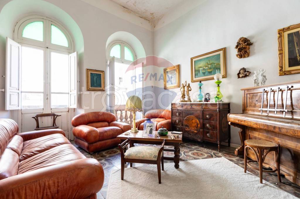 casa indipendente in vendita a Cagliari in zona Marina