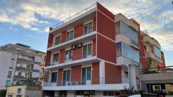appartamento in vendita a Cagliari in zona Bonaria
