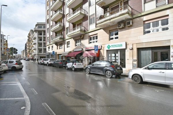 ufficio in vendita a Cagliari in zona Monte Urpinu