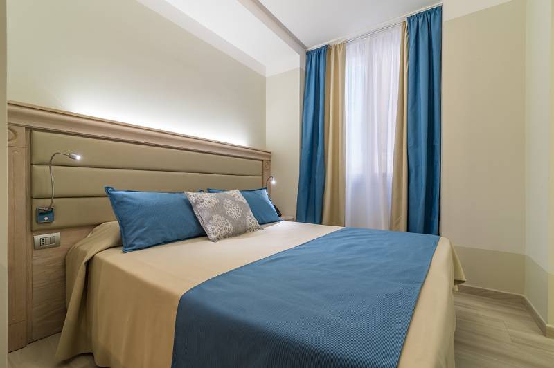 negozio in vendita a Cagliari in zona Marina