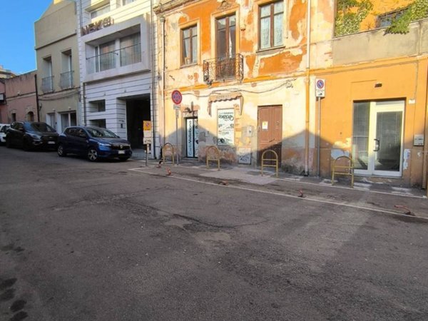 appartamento in vendita a Cagliari in zona Villanova