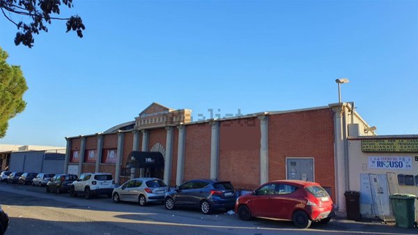 capannone in vendita a Cagliari