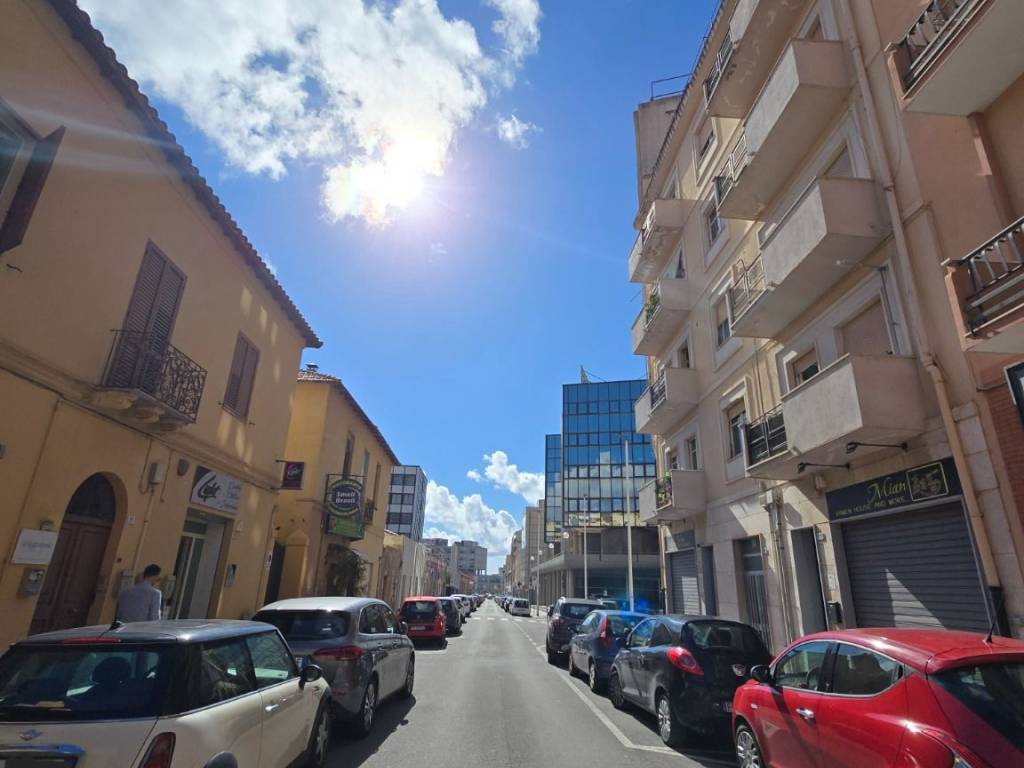 intera palazzina in vendita a Cagliari in zona San Benedetto