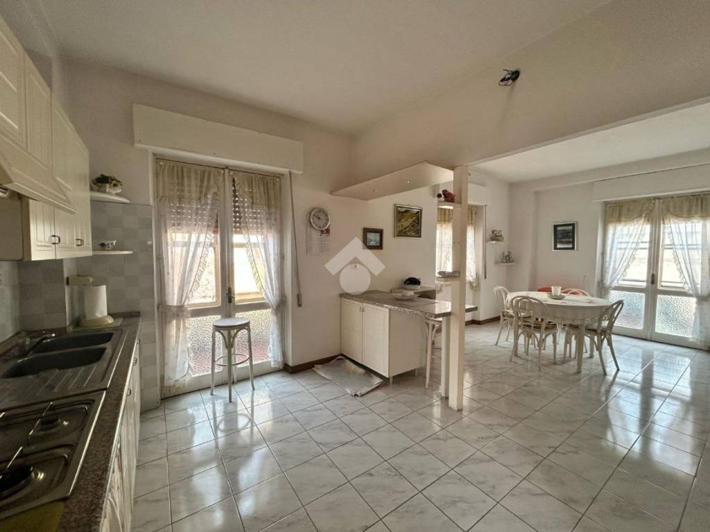 appartamento in vendita a Cagliari in zona Pirri