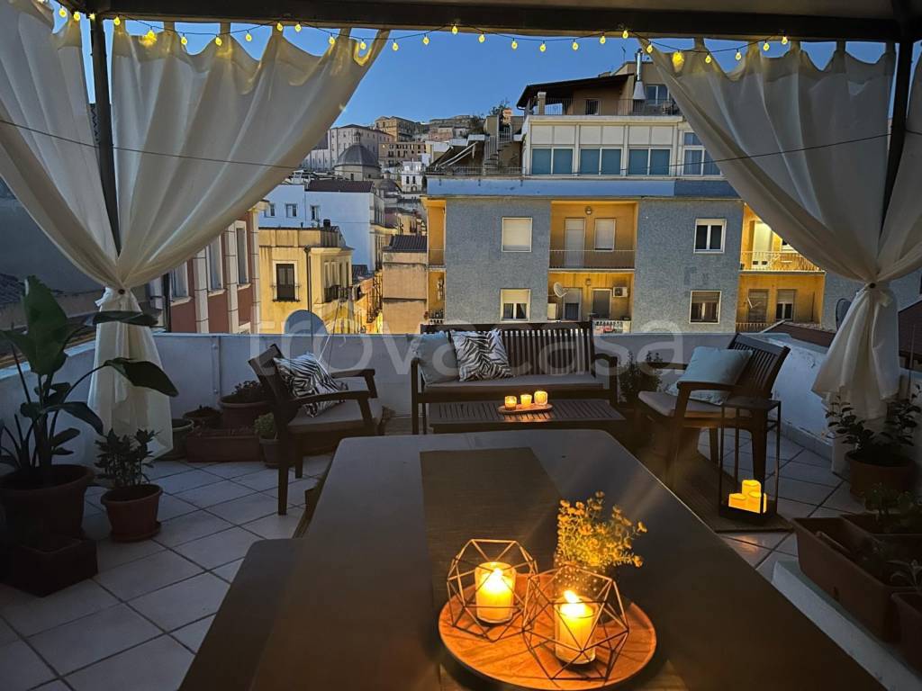 appartamento in vendita a Cagliari in zona Marina
