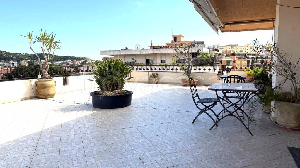 appartamento in vendita a Cagliari in zona Genneruxi