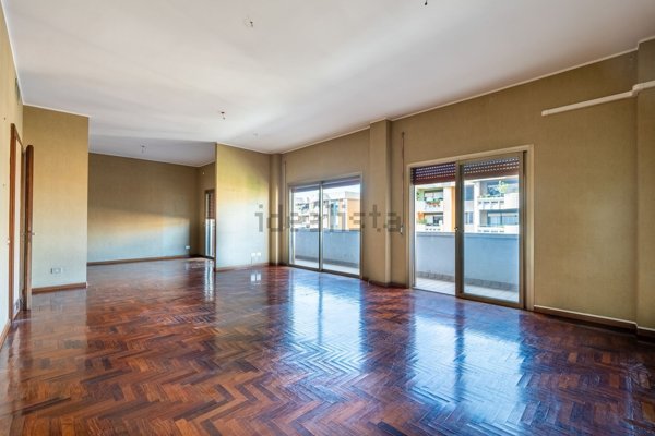 appartamento in vendita a Cagliari in zona Bonaria