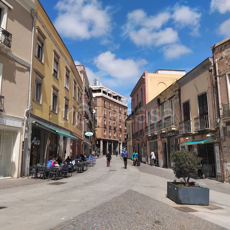 appartamento in vendita a Cagliari in zona Villanova