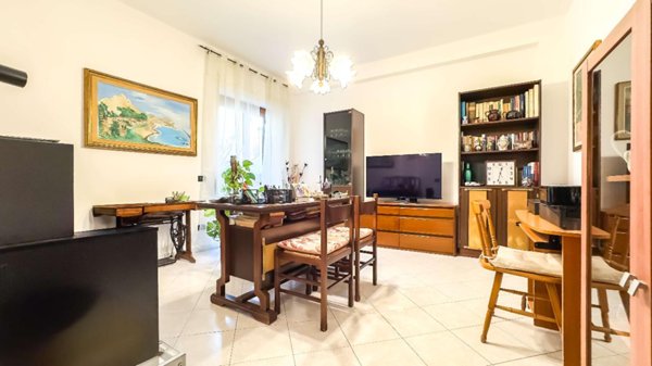 appartamento in vendita a Cagliari in zona Bonaria
